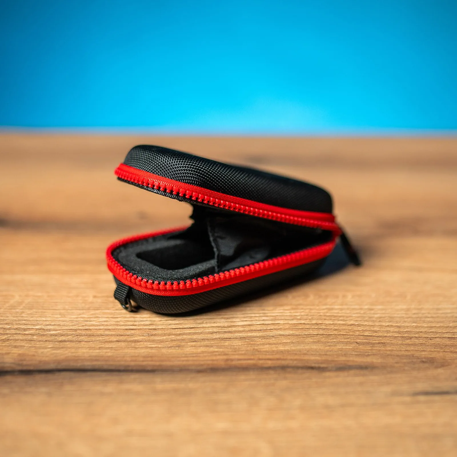 Semi-hard zipper case 75×150